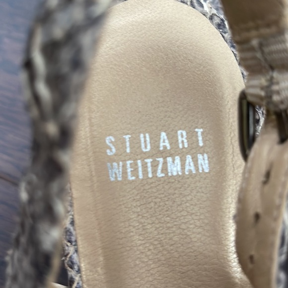 Stuart Weitzman Women’s Snakeskin Wedges - Picture 4 of 4